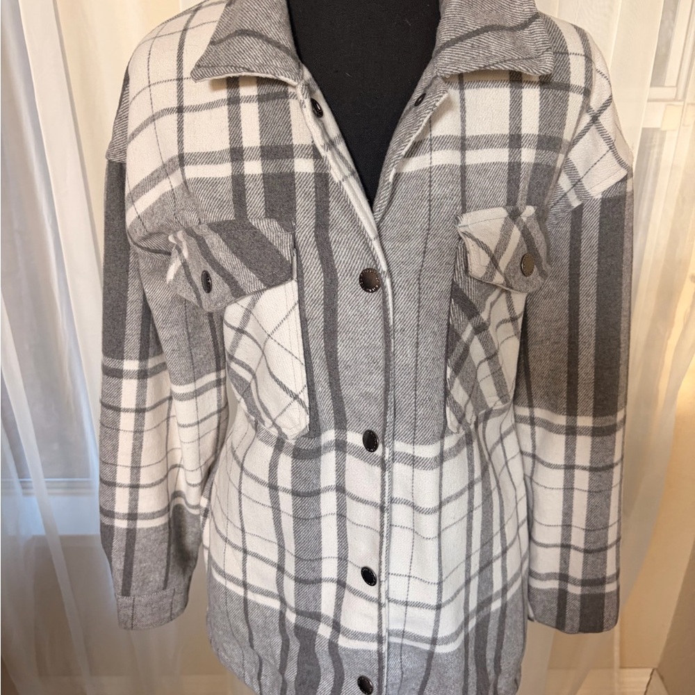 Nautica Navy Label on Cream and Gray Plaid Shirt